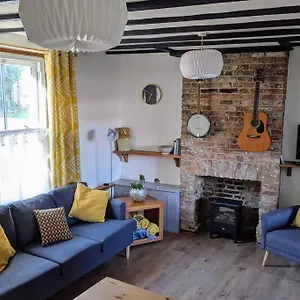 200 Year Old Large Townhouse With Sea Views Scarborough