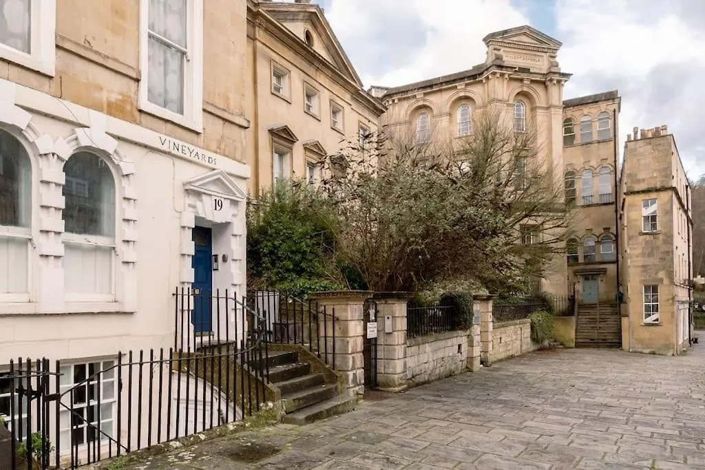 Beautiful Apartment In Bath